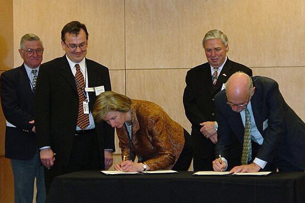 Signing the Memorandum of Understanding (March, 2002)